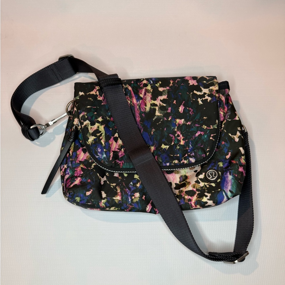 Lululemon Athletica Black Artistic Crossbody Bag